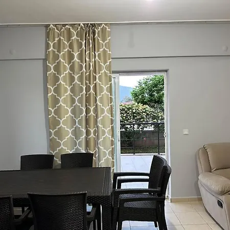 Denize Yakin 3+1 Apartament Antalya
